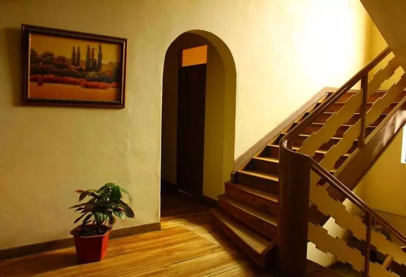 Check Inn Bed And Breakfast