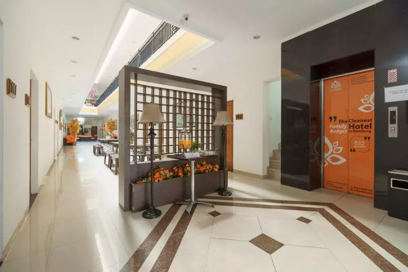 Hotel Alqueby Mitra Reddoorz