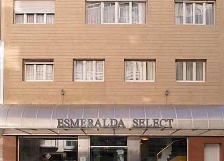 בית מלון כפרי Esmeralda Select