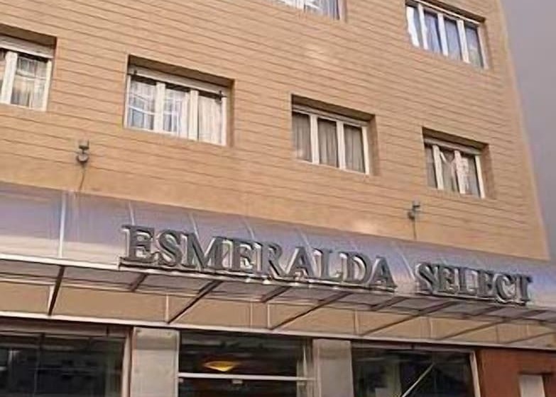 בית מלון כפרי Esmeralda Select