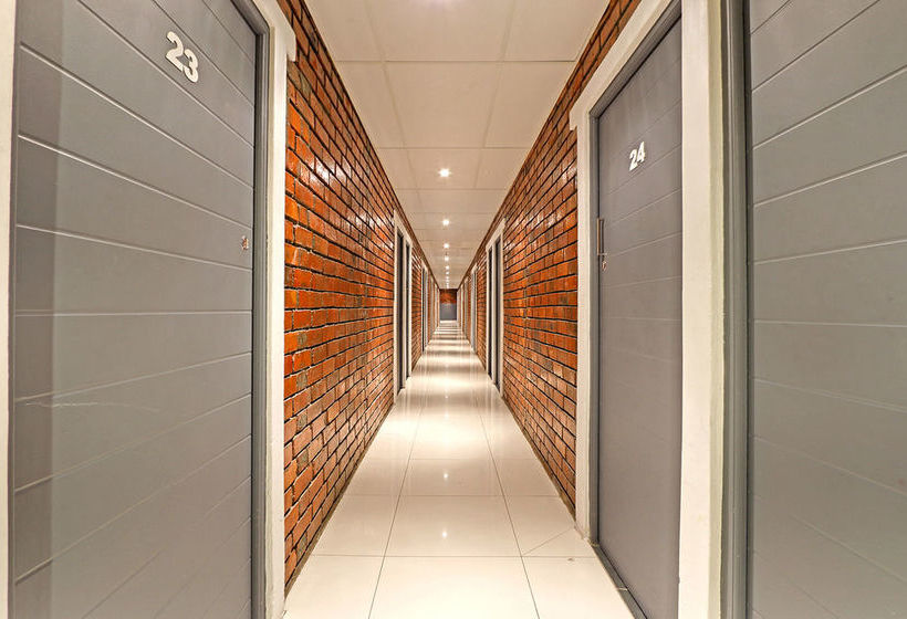 בית מלון כפרי Happy Rhino