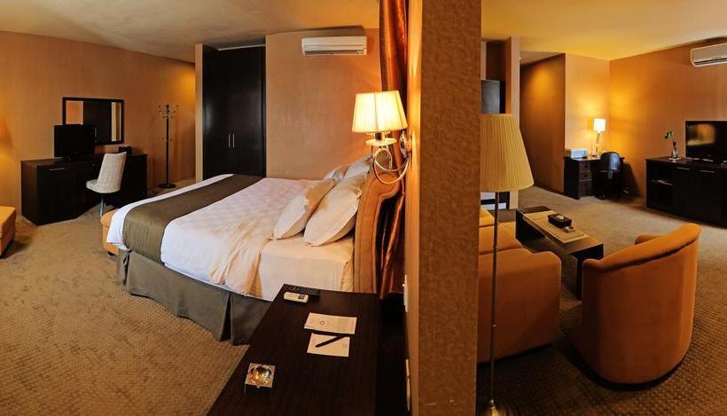 בית מלון כפרי Kenari Tower