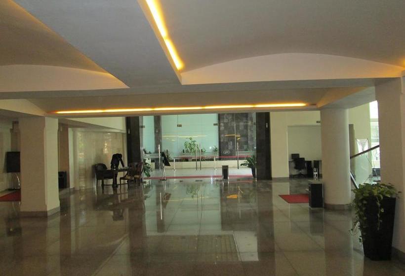 בית מלון כפרי Kenari Tower