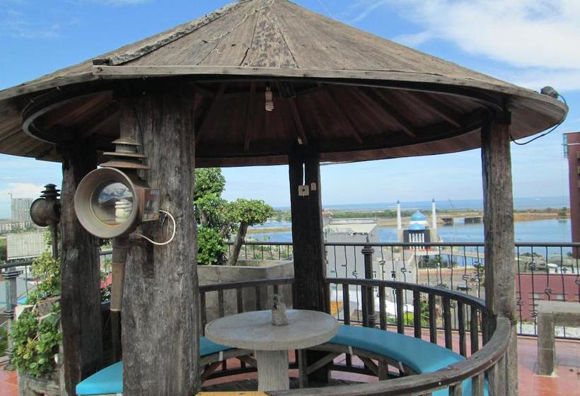 בית מלון כפרי Kenari Tower