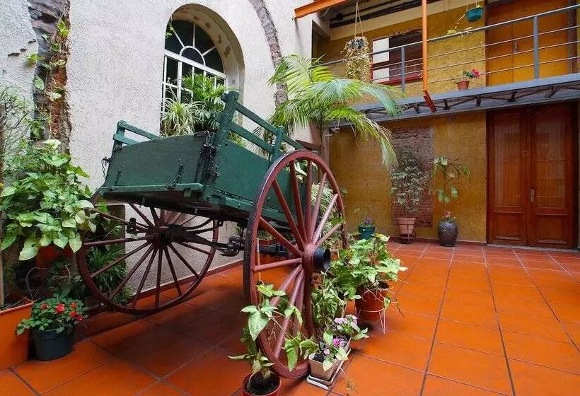 هتل Parada