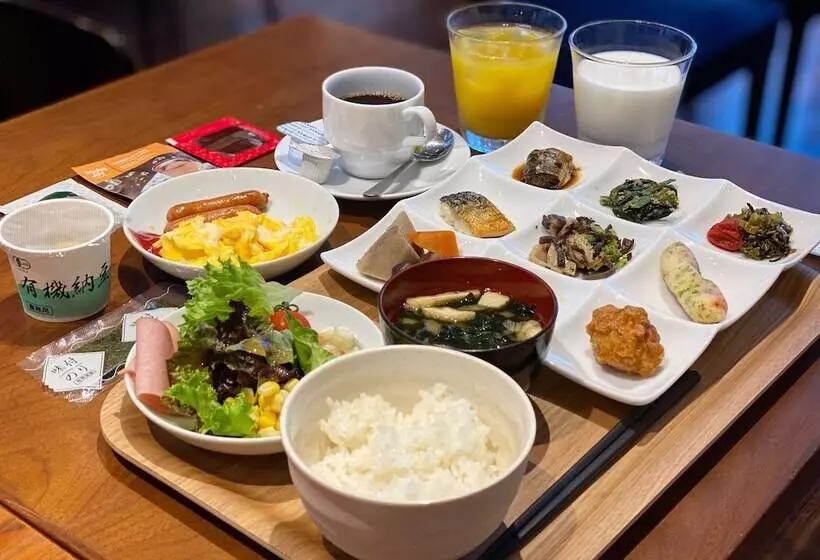 Hotelli Sotetsu Fresa Inn Ginza Nanachome