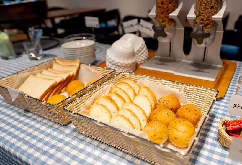 Hotelli Sotetsu Fresa Inn Ginza Nanachome