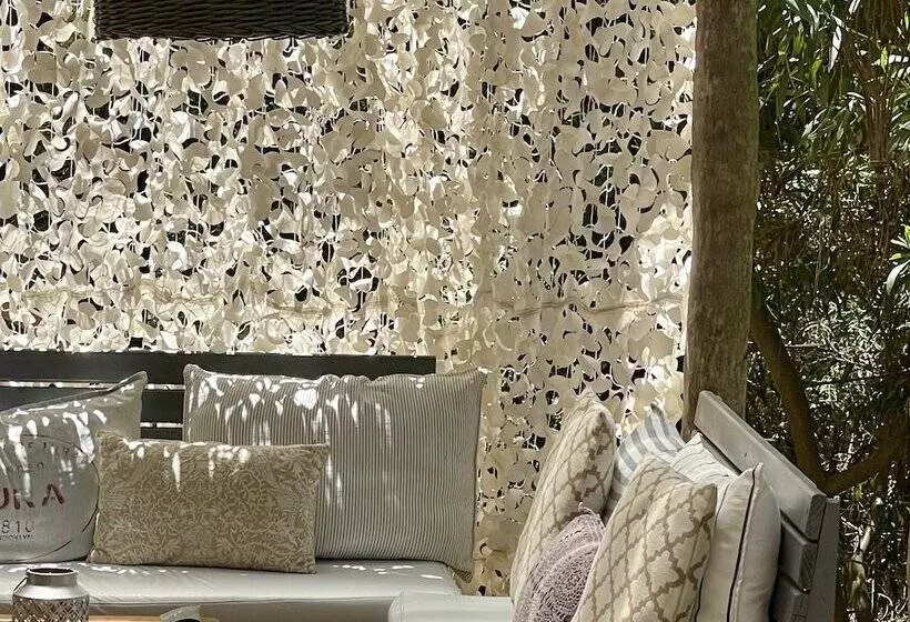 Hotelli Terral Suites