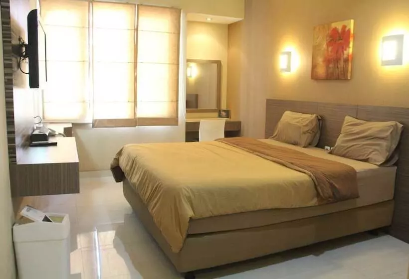 ホテル Tirta Mansion Lippo Karawaci Mitra Reddoorz