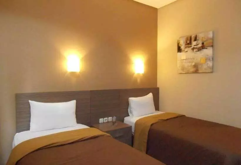 ホテル Tirta Mansion Lippo Karawaci Mitra Reddoorz