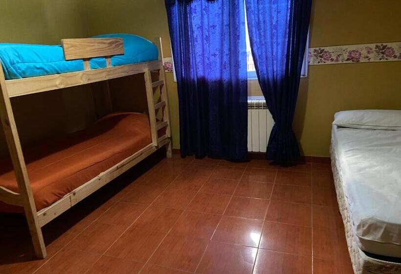 Kaiken   Hostel & Departamentos