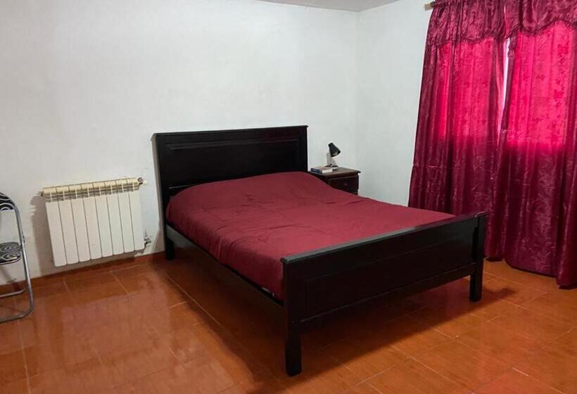 Kaiken   Hostel & Departamentos