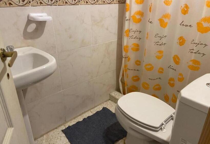 Kaiken   Hostel & Departamentos