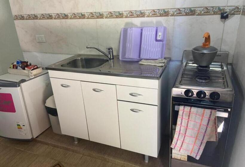 Kaiken   Hostel & Departamentos