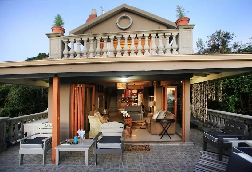Livingstone Villa