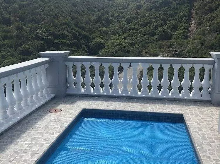 Livingstone Villa