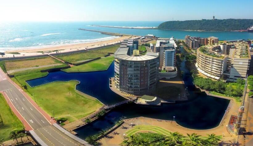 Point Waterfront Apartments