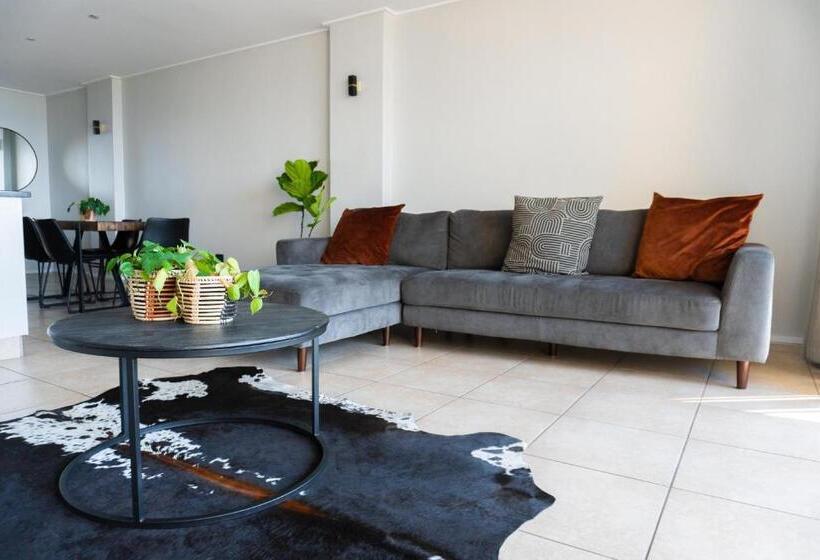 Point Waterfront Apartments