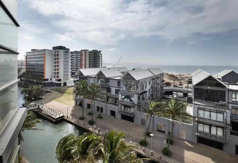 Point Waterfront Apartments