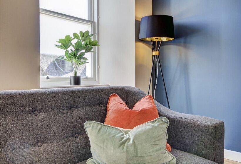 Coorie Doon   Aparthotel   Troon