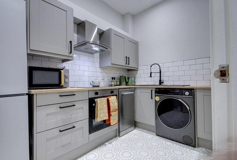 Coorie Doon   Aparthotel   Troon