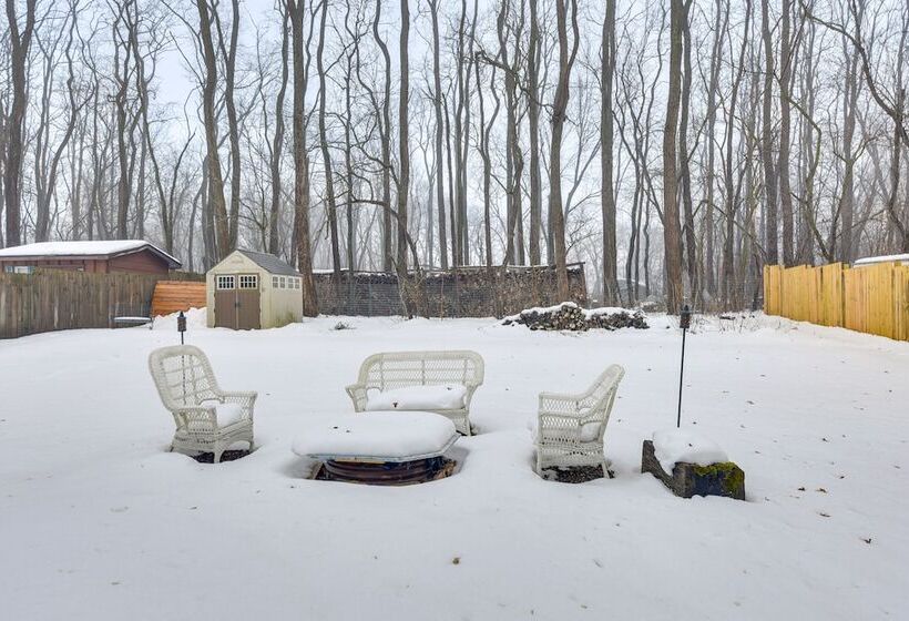 Cozy Home W/ Fire Pit: 2 Blocks To Lake Mary!