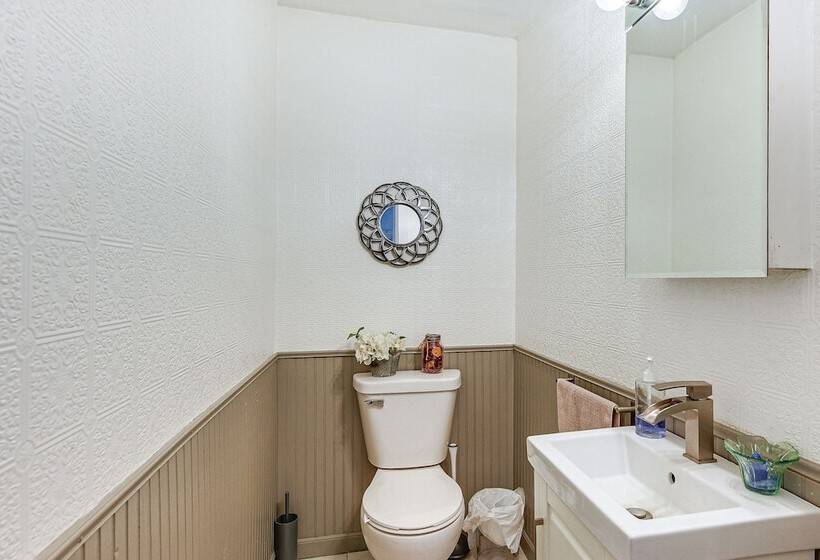 Cozy Home W/ Fire Pit: 2 Blocks To Lake Mary!