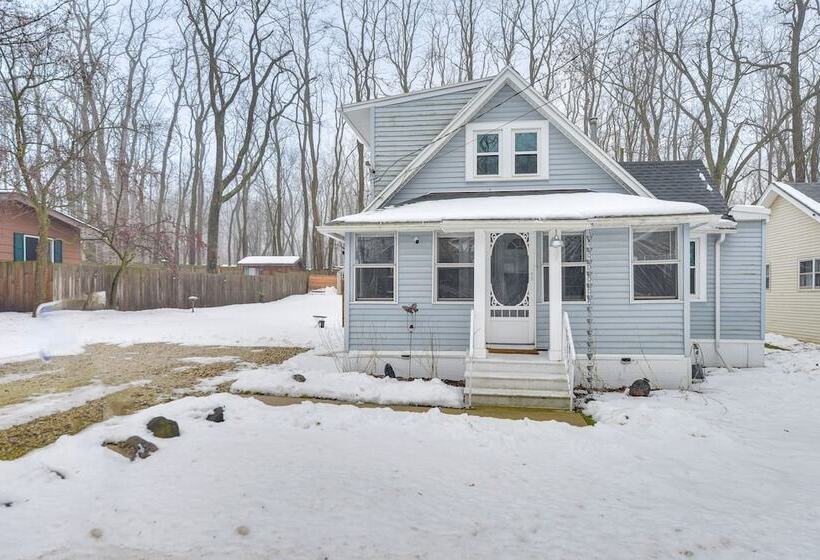 Cozy Home W/ Fire Pit: 2 Blocks To Lake Mary!