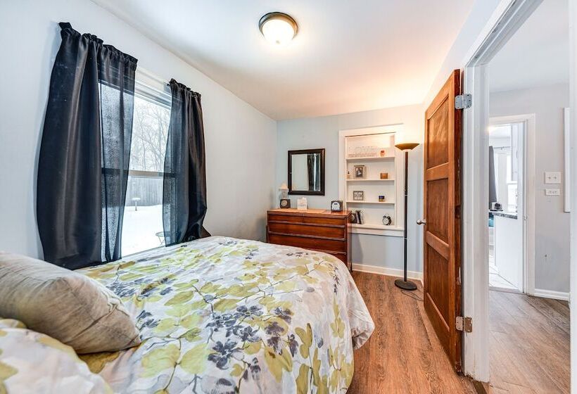 Cozy Home W/ Fire Pit: 2 Blocks To Lake Mary!