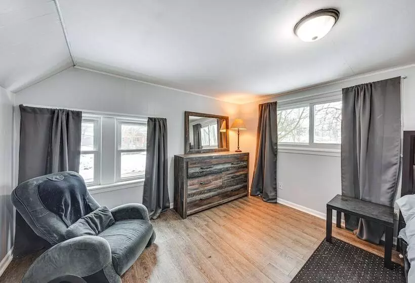 Cozy Home W/ Fire Pit: 2 Blocks To Lake Mary!