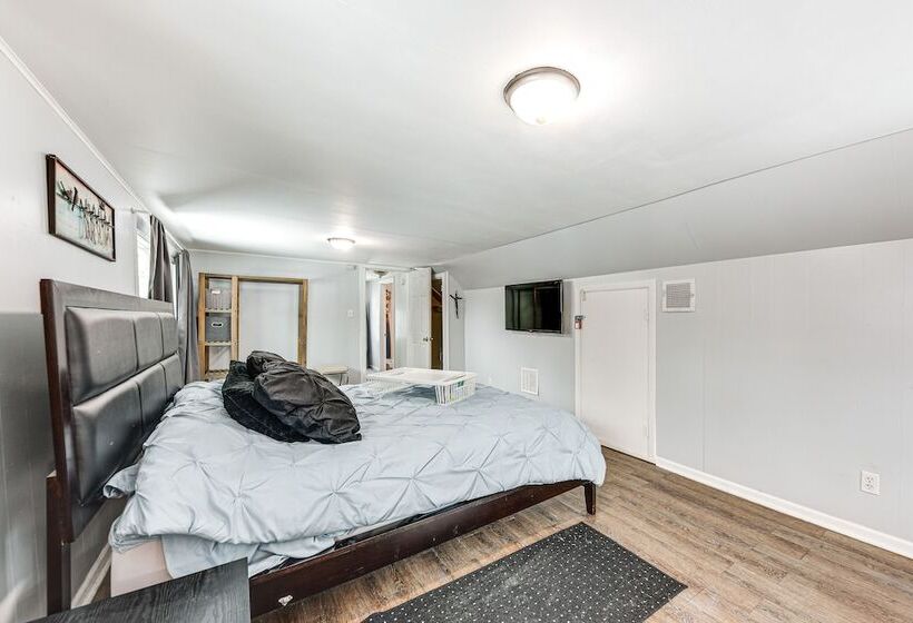 Cozy Home W/ Fire Pit: 2 Blocks To Lake Mary!