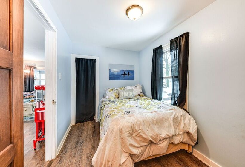 Cozy Home W/ Fire Pit: 2 Blocks To Lake Mary!