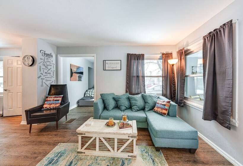 Cozy Home W/ Fire Pit: 2 Blocks To Lake Mary!