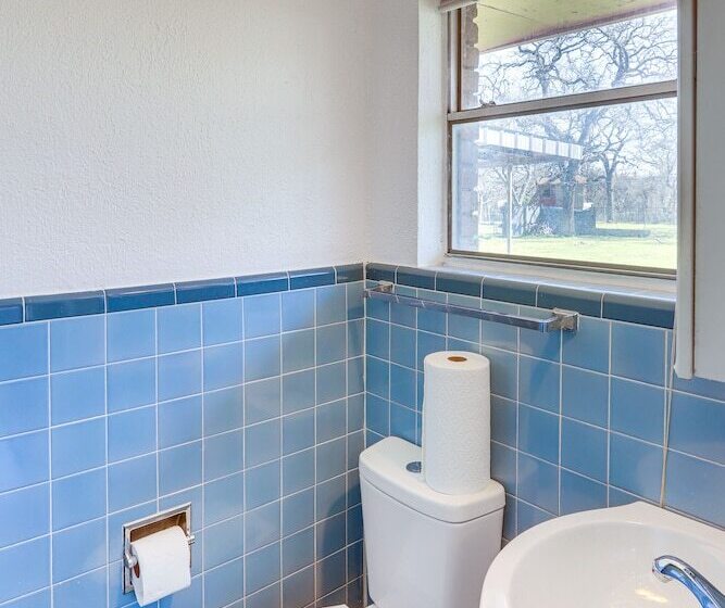 4 Mi To Magnolia Market: Family Friendly Waco Home