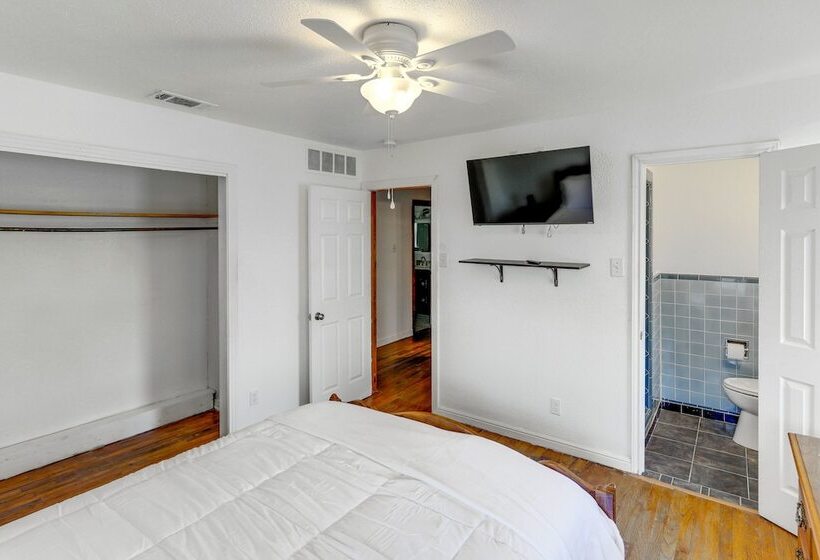 4 Mi To Magnolia Market: Family Friendly Waco Home