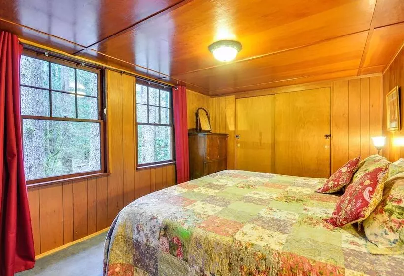 Forested  Minikahda Lodge  W/ Hot Tub Near Mt Hood