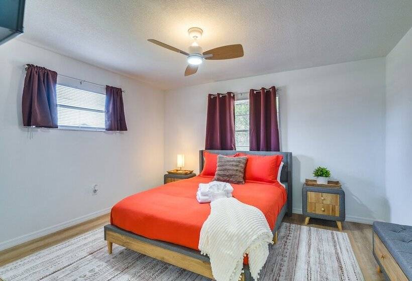 Home W/ Screened Porch, Near Weeki Wachee Springs!