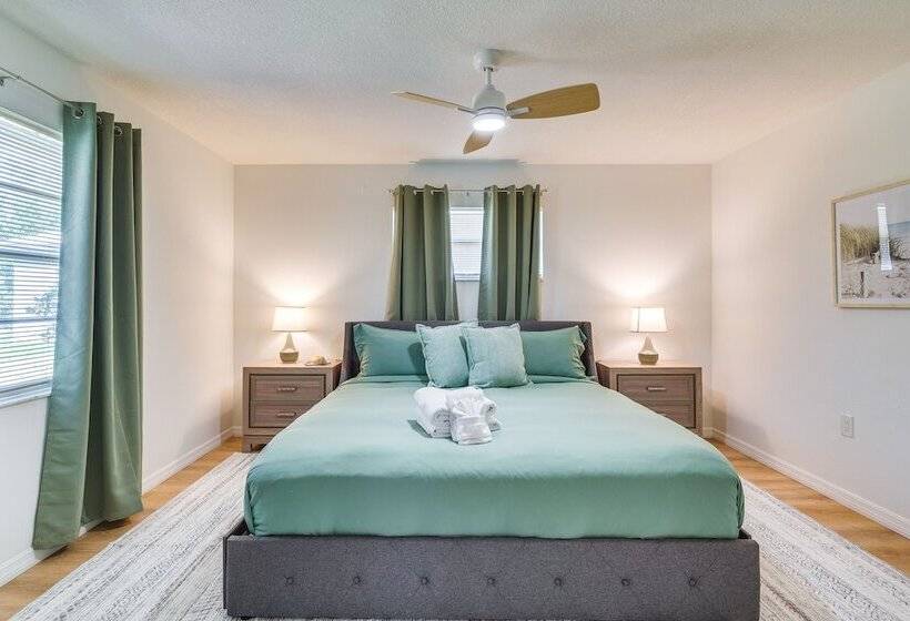 Home W/ Screened Porch, Near Weeki Wachee Springs!