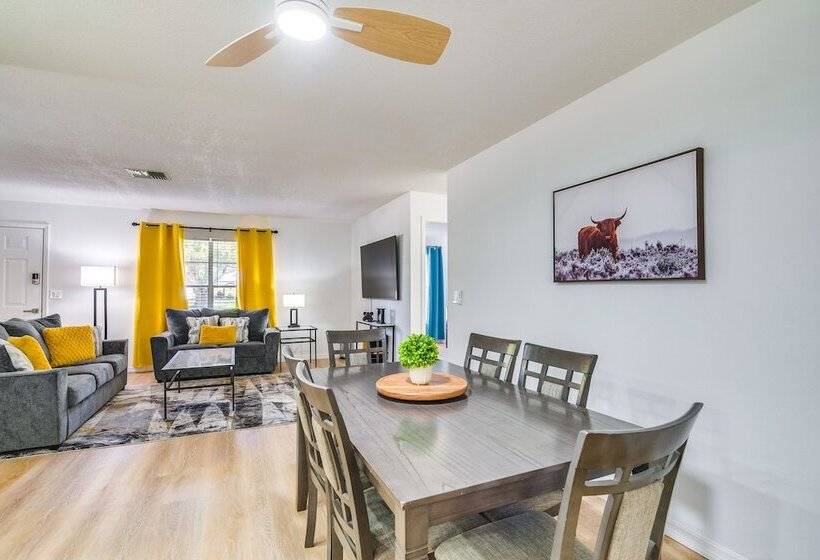 Home W/ Screened Porch, Near Weeki Wachee Springs!