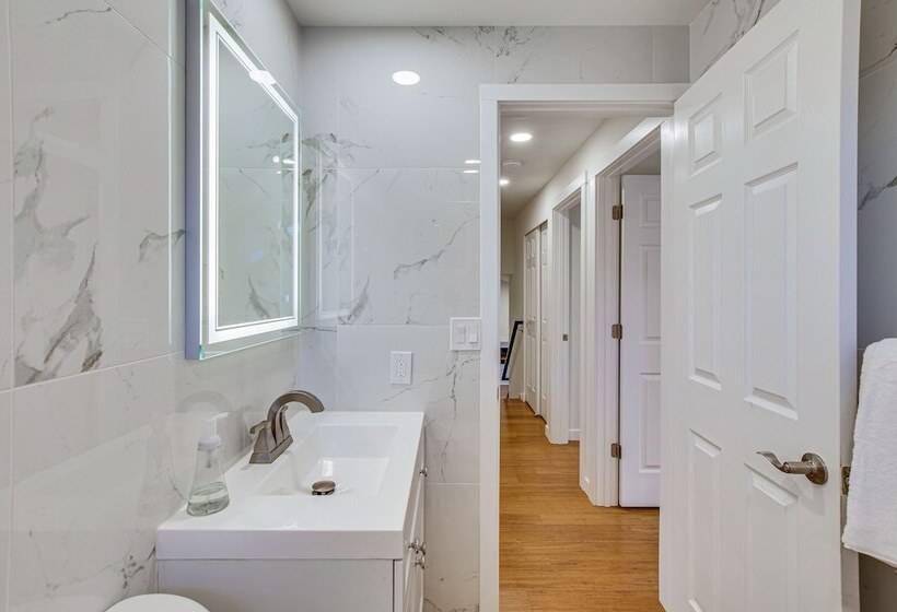 Modern Kirkland Home W/ Sauna & Outdoor Fireplace