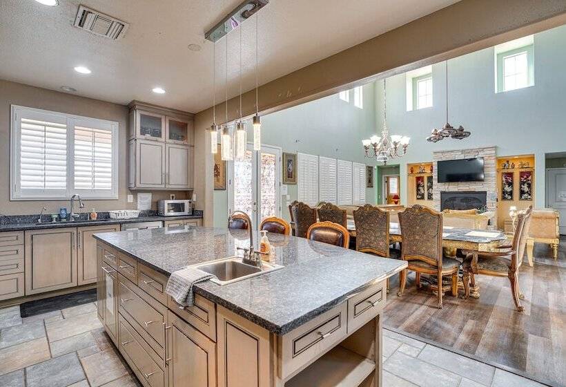 North Las Vegas Home W/ Pool ~ 9 Mi To The Strip!