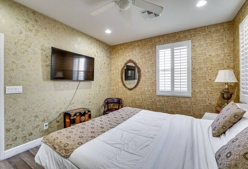 North Las Vegas Home W/ Pool ~ 9 Mi To The Strip!