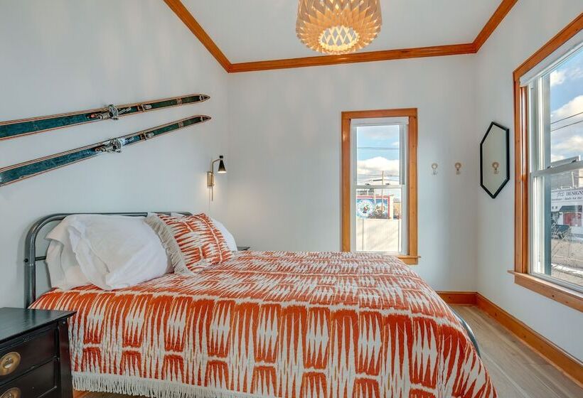 Pet Friendly Minocqua Home: Walk To Lake & Dining!