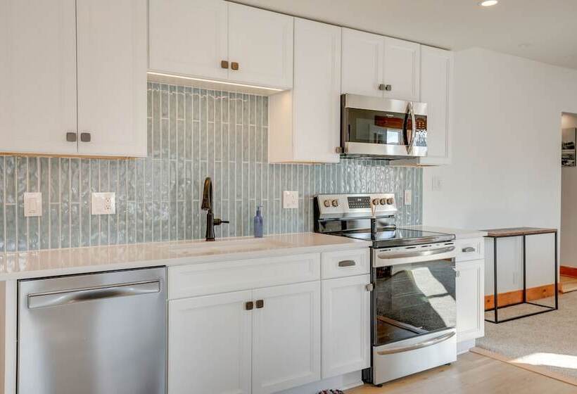 Pet Friendly Minocqua Home: Walk To Lake & Dining!