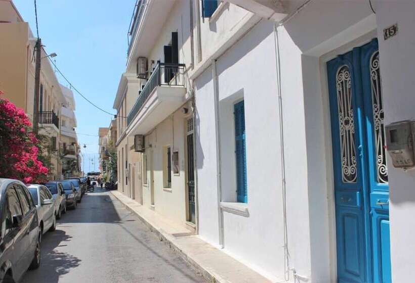 Резиденция Marika S Traditional House