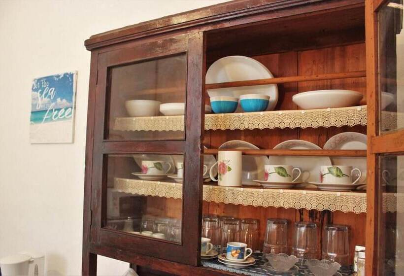 Резиденция Marika S Traditional House