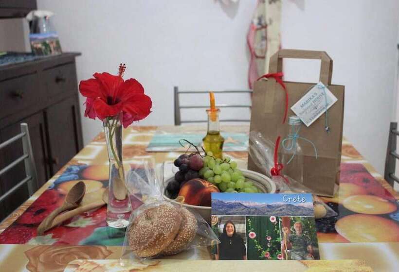 Резиденция Marika S Traditional House