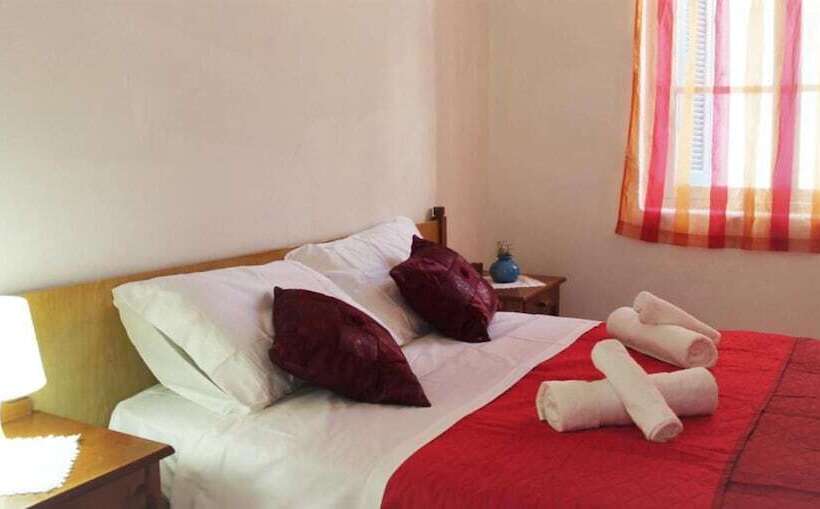 Резиденция Marika S Traditional House