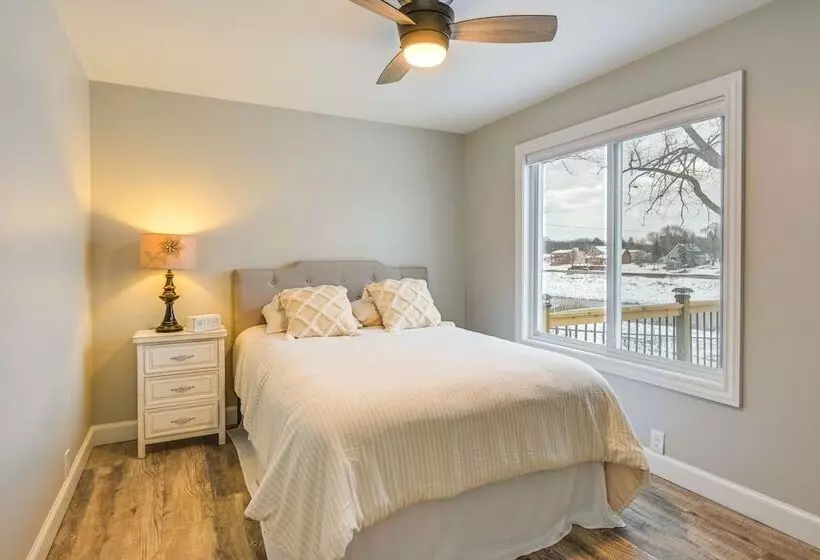 Riverfront Michigan Cottage W/ Fire Pit & Kayaks!