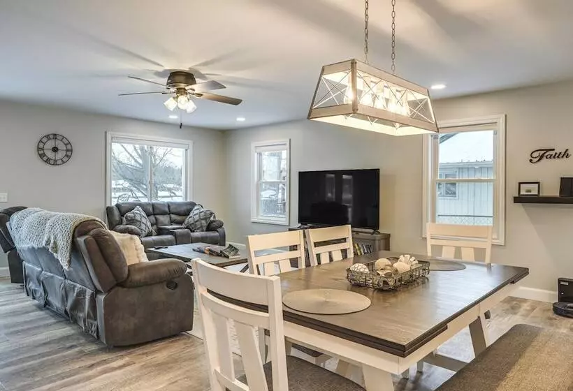 Riverfront Michigan Cottage W/ Fire Pit & Kayaks!